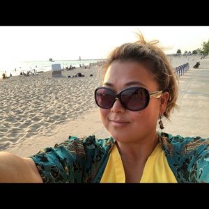 Meet your Posher, Molly